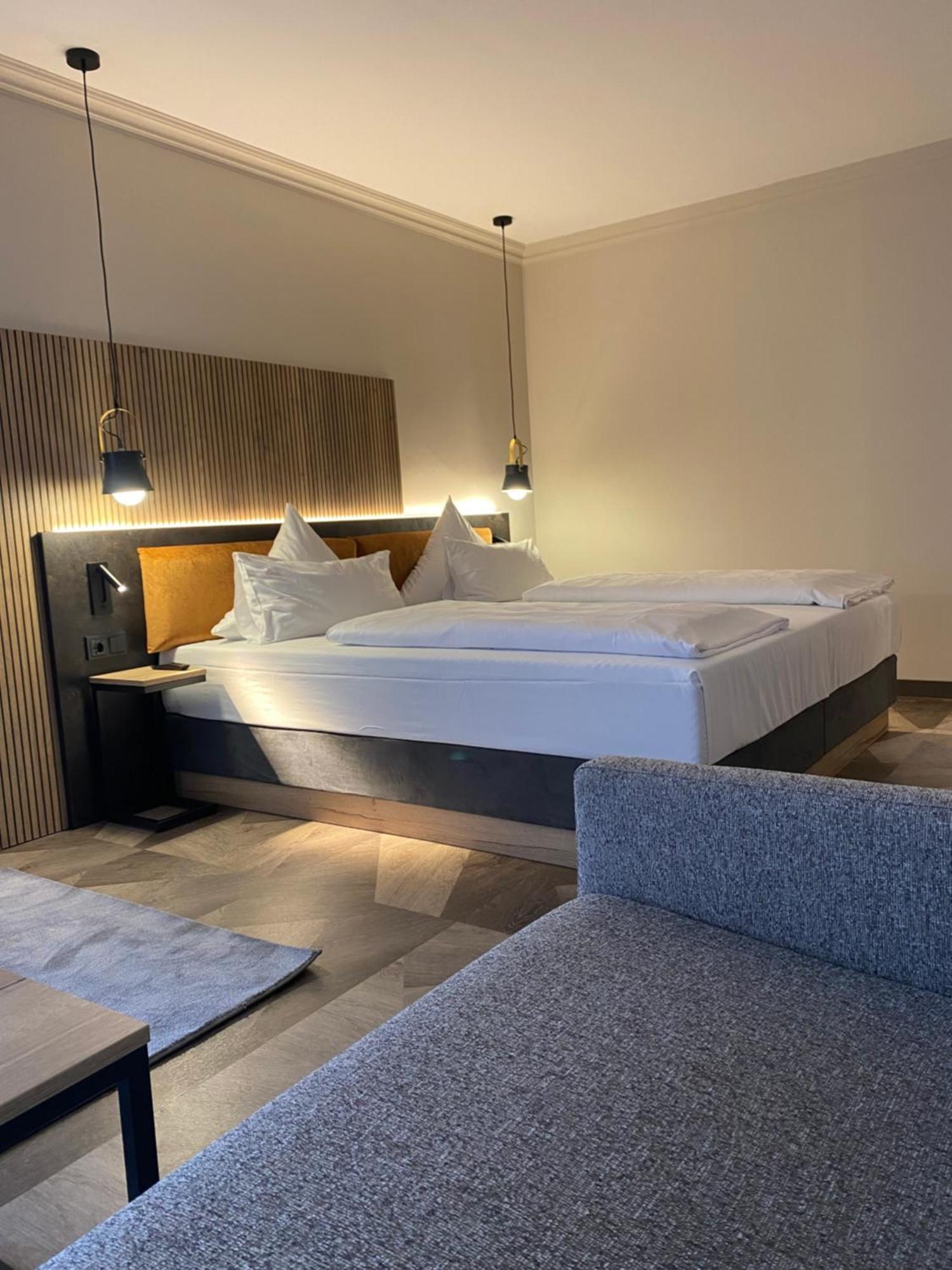Olymp Munich Hotel Eching  Bagian luar foto
