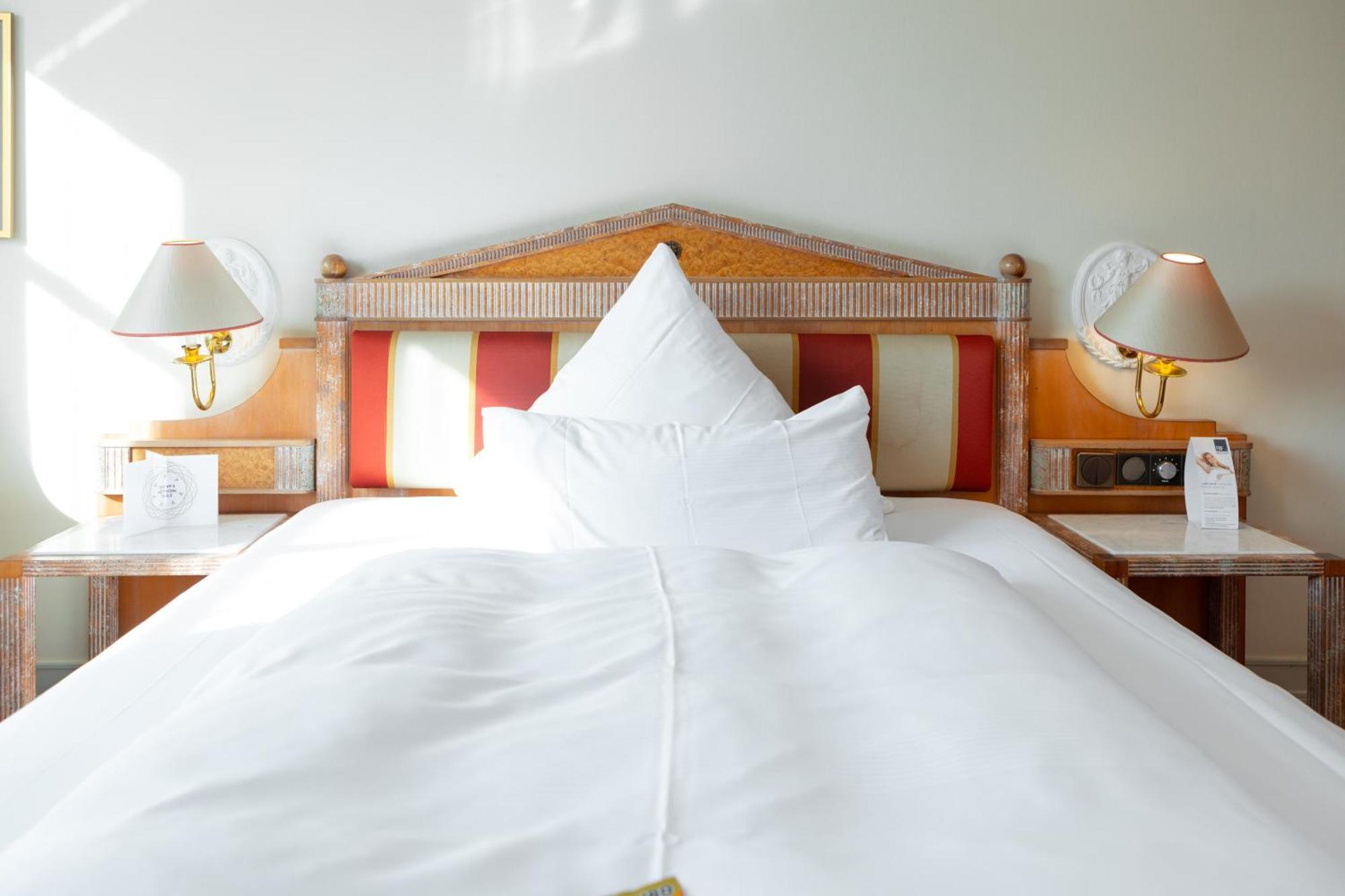 Olymp Munich Hotel Eching  Bagian luar foto