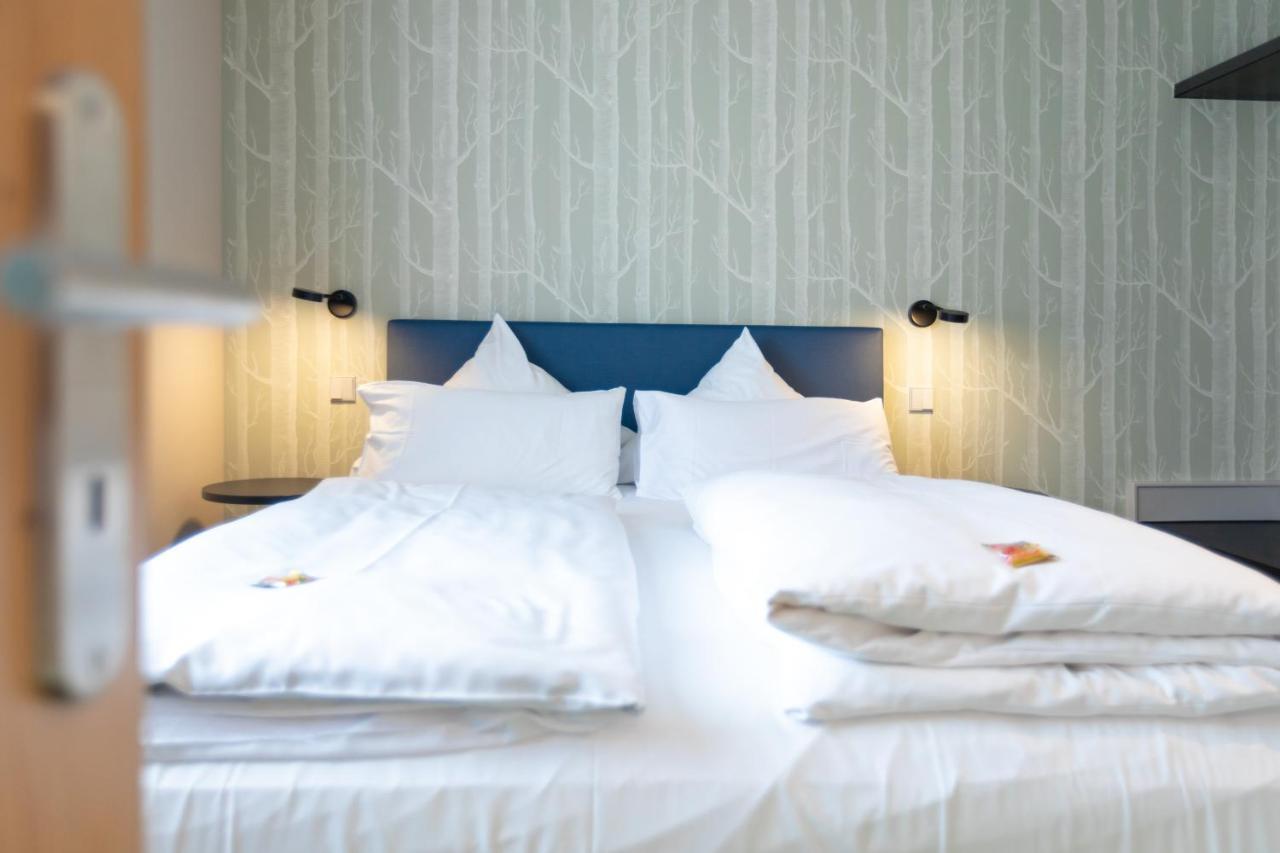 Olymp Munich Hotel Eching  Bagian luar foto