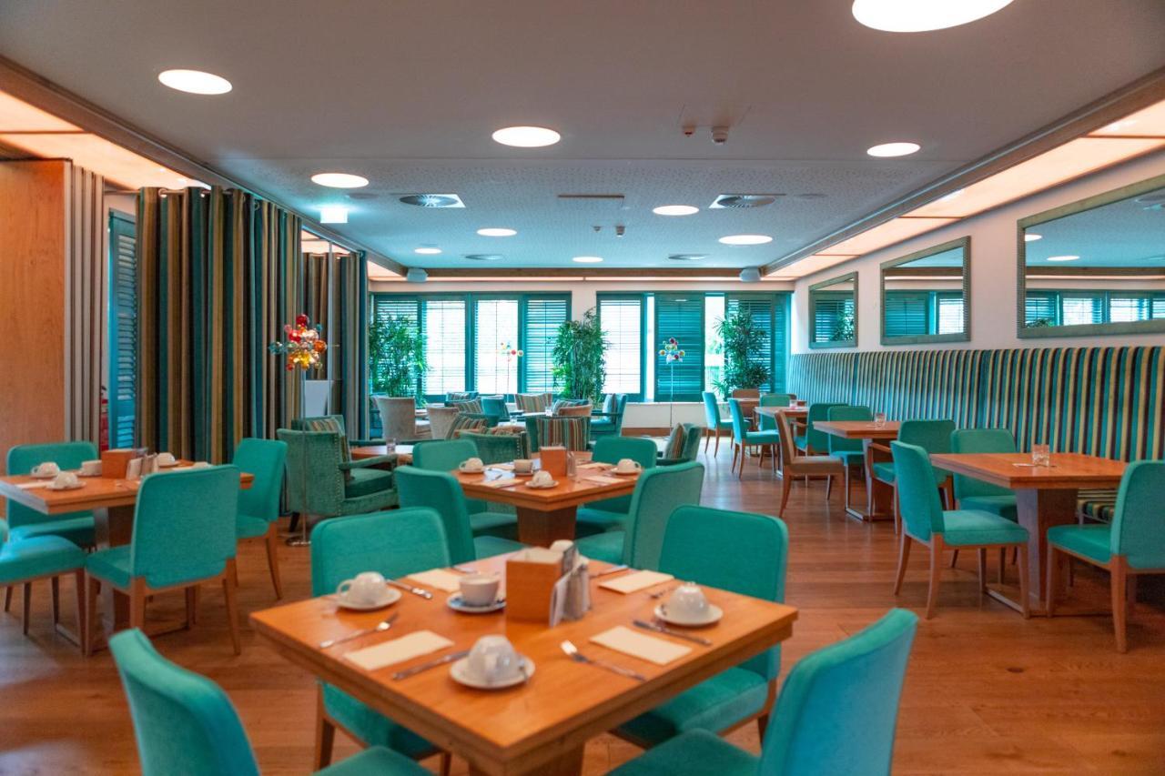 Olymp Munich Hotel Eching  Bagian luar foto